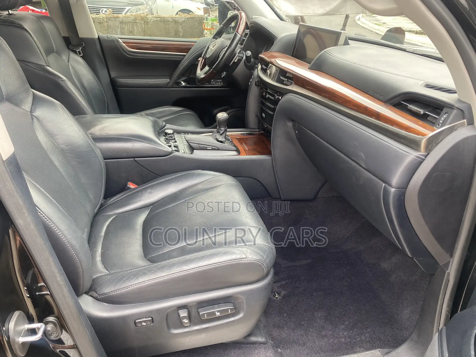 Lexus LX 570 AWD 2017 Matt Black
