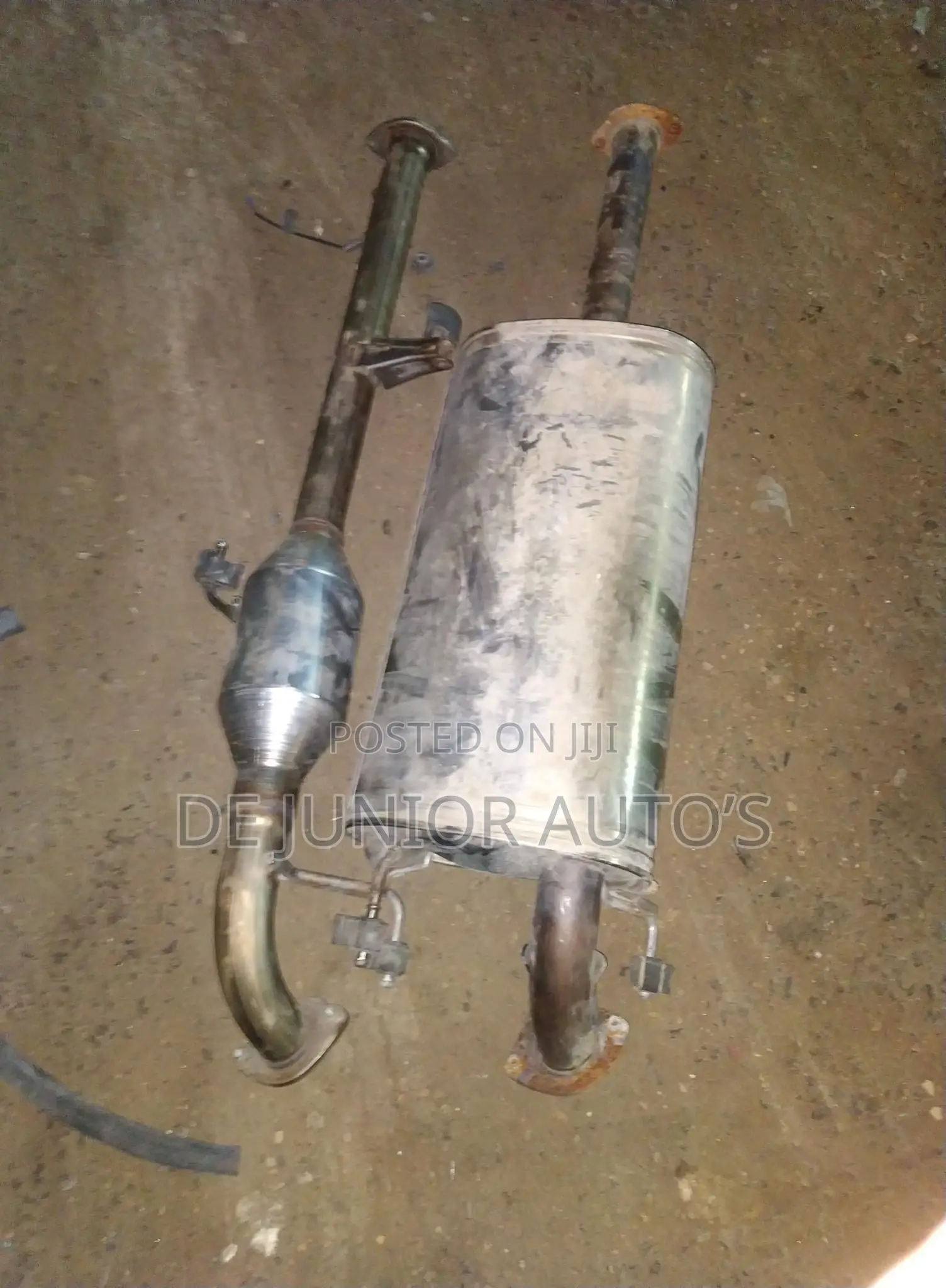 Toyota Hilux Tacoma 2014 Center Catalyst With Exhaust Pot