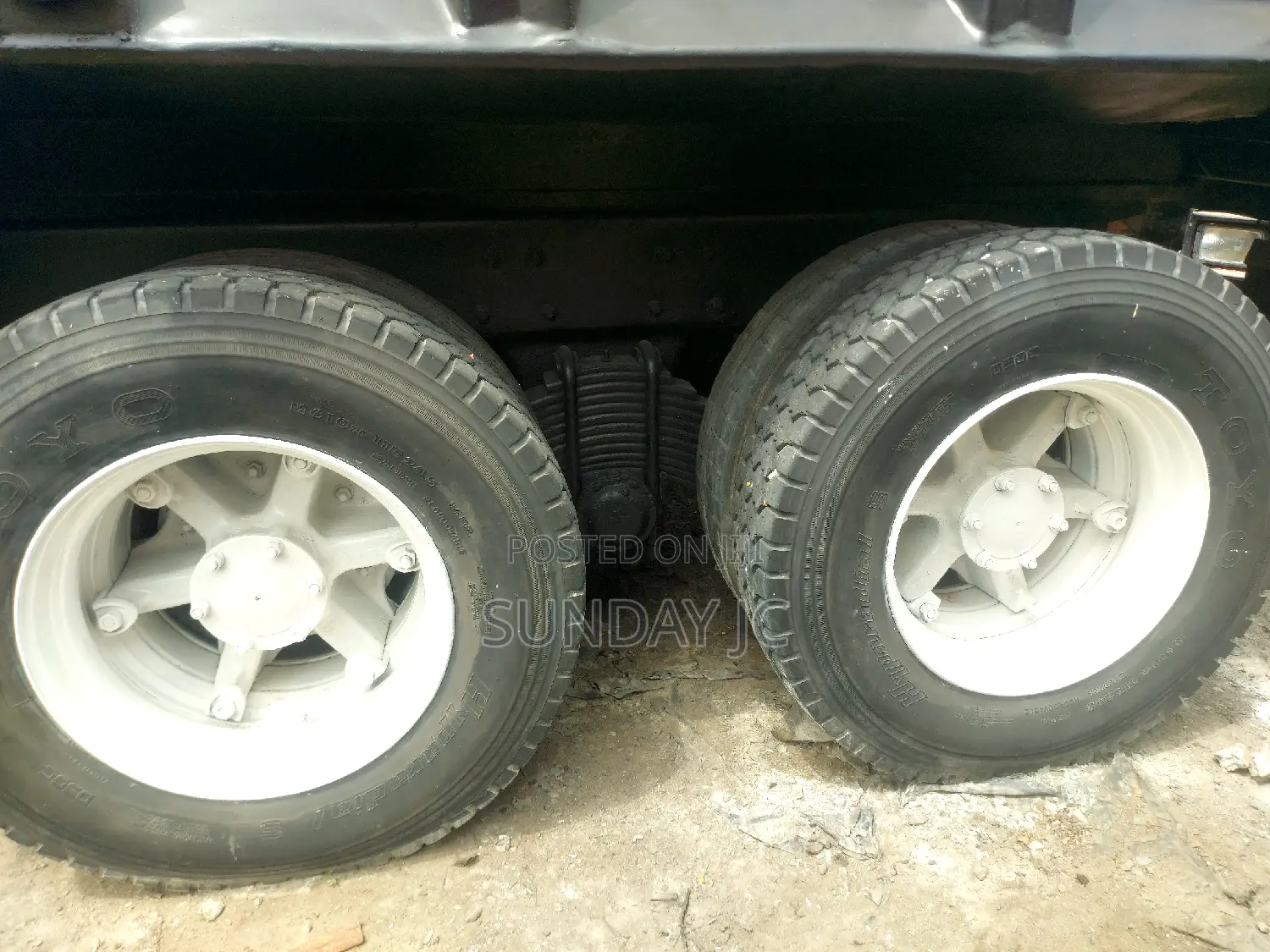 24valve R Model MACK Ten Tyres Dump Truck Big Axle Superb En
