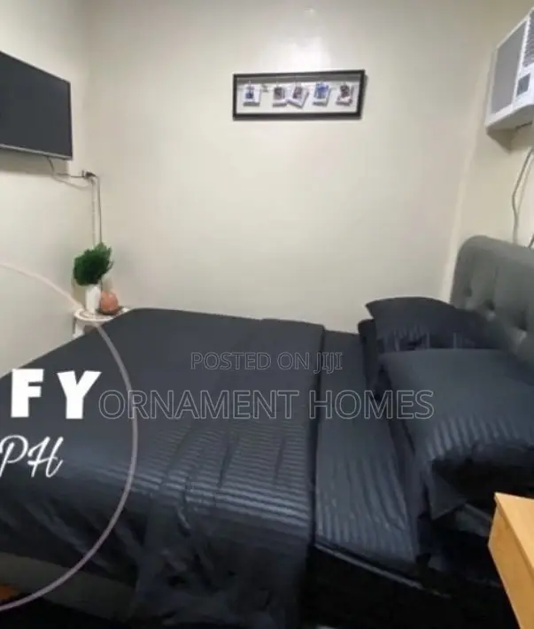 Bedsheet, Duvet-Cover, and Pillowcases