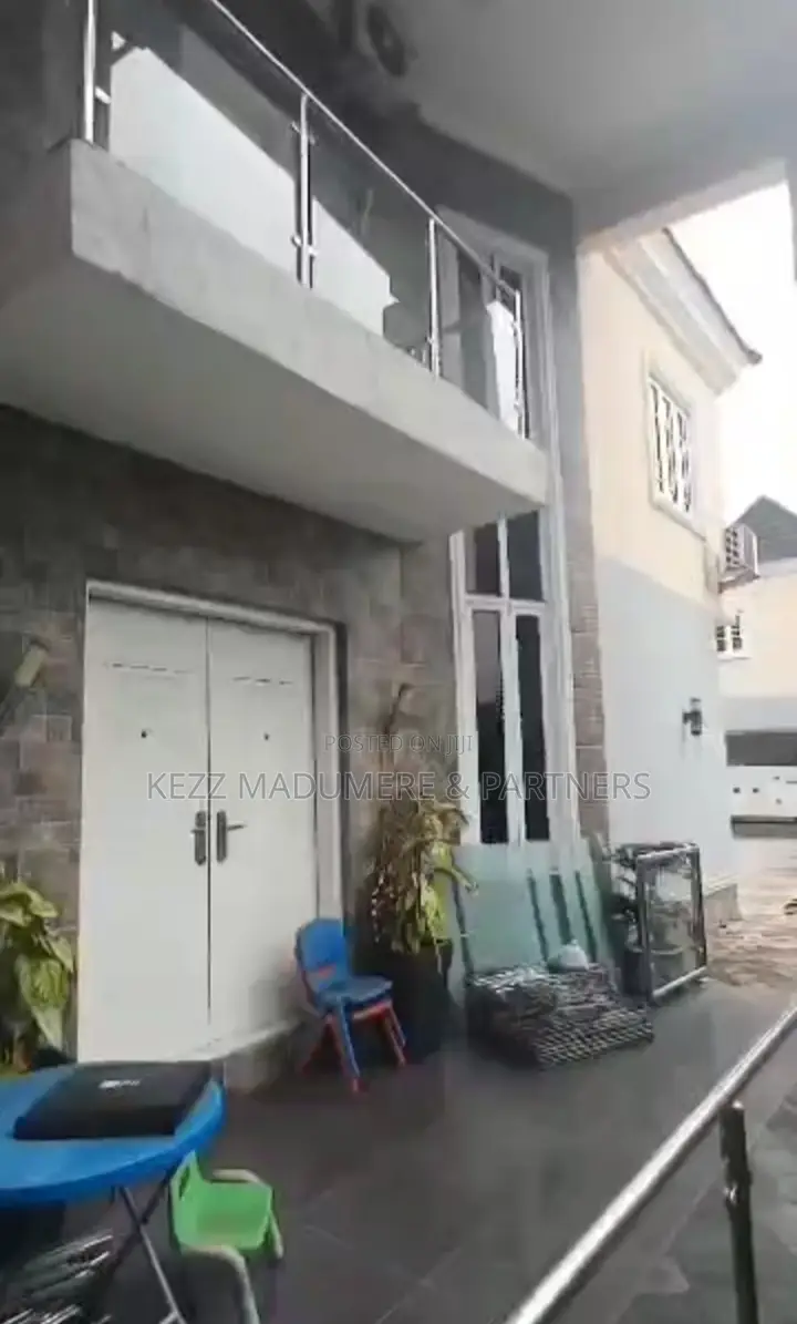5bdrm Duplex in Elelenwo , Port for sale