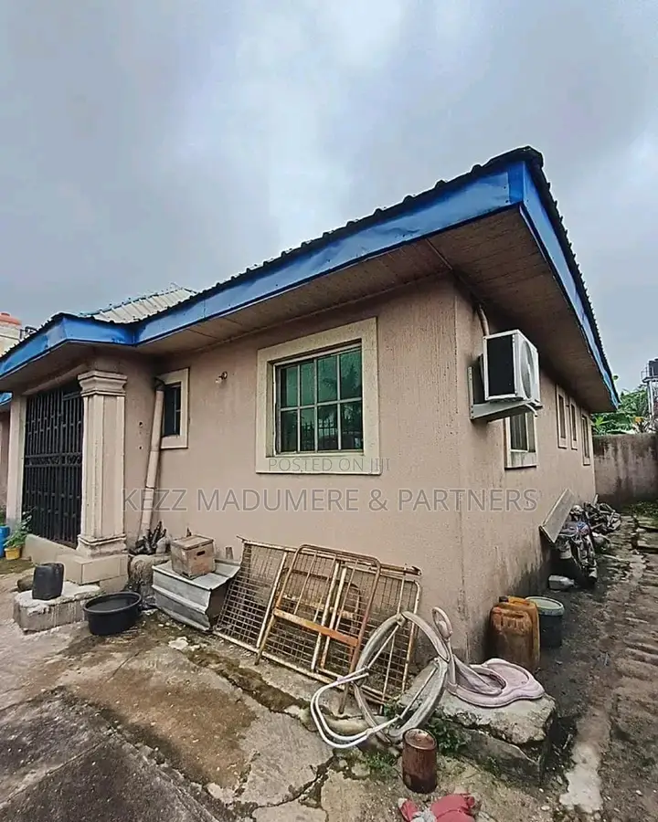 5bdrm Bungalow in Amechi Primary, Port-Harcourt for sale
