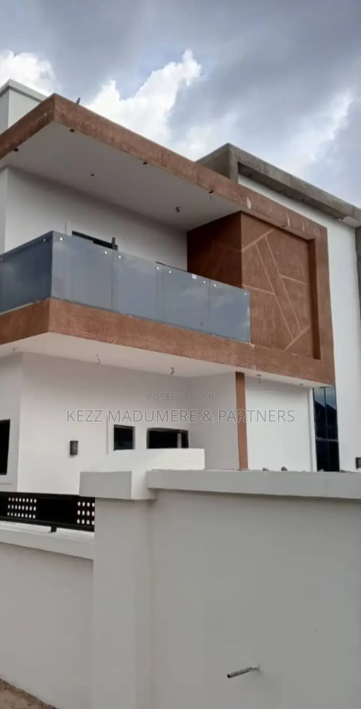 4bdrm Duplex in Wtc Estate , Enugu , for sale