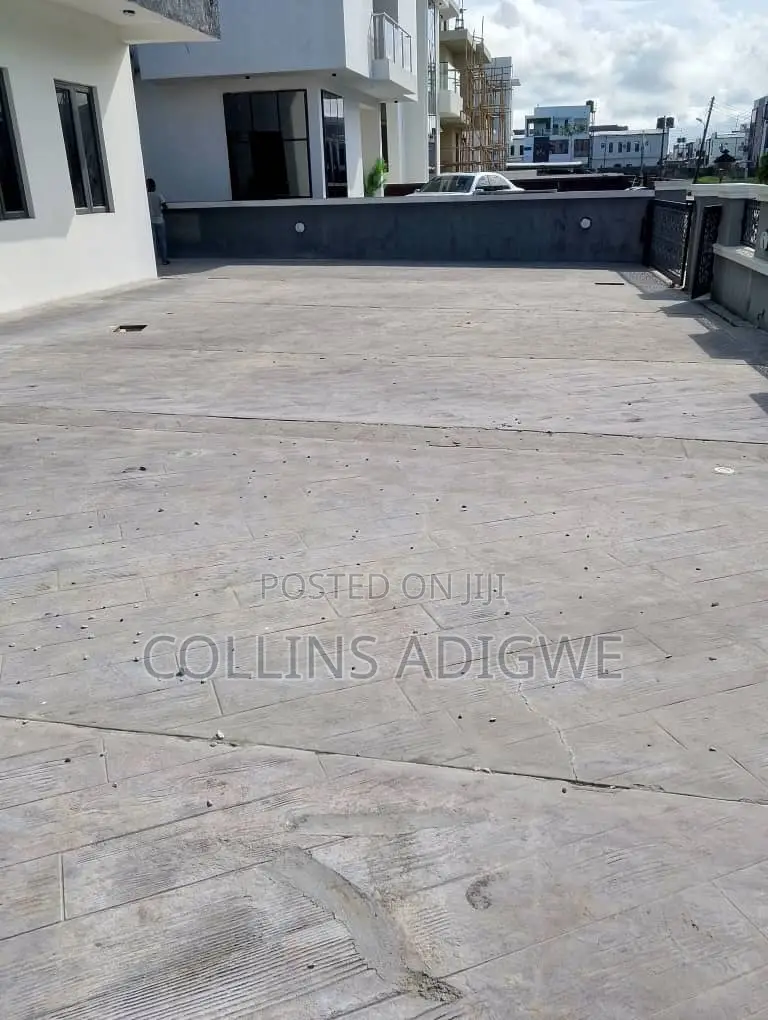 5bdrm Duplex in Call To Enter Estate, Chevron for sale