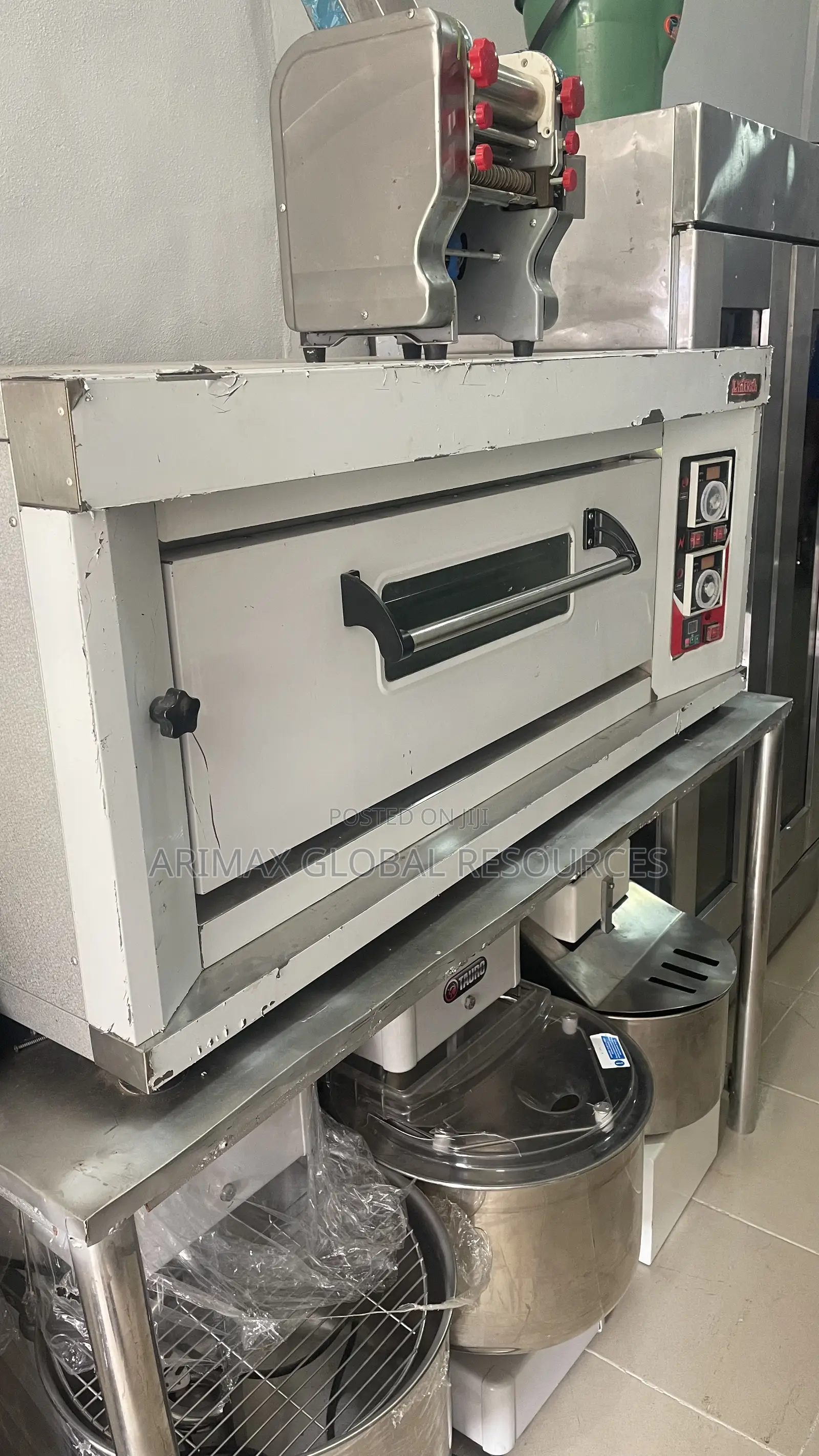 2 Trays Single Deck Gas Oven