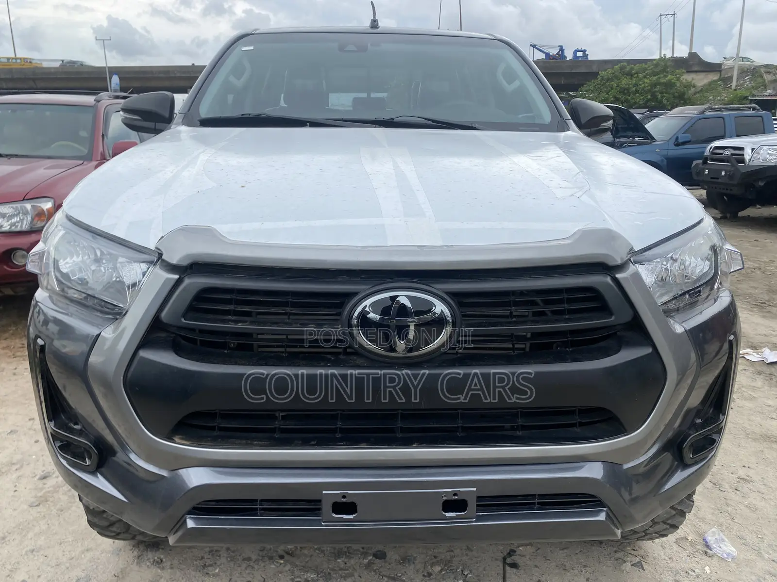 Toyota Hilux 2021 Gray