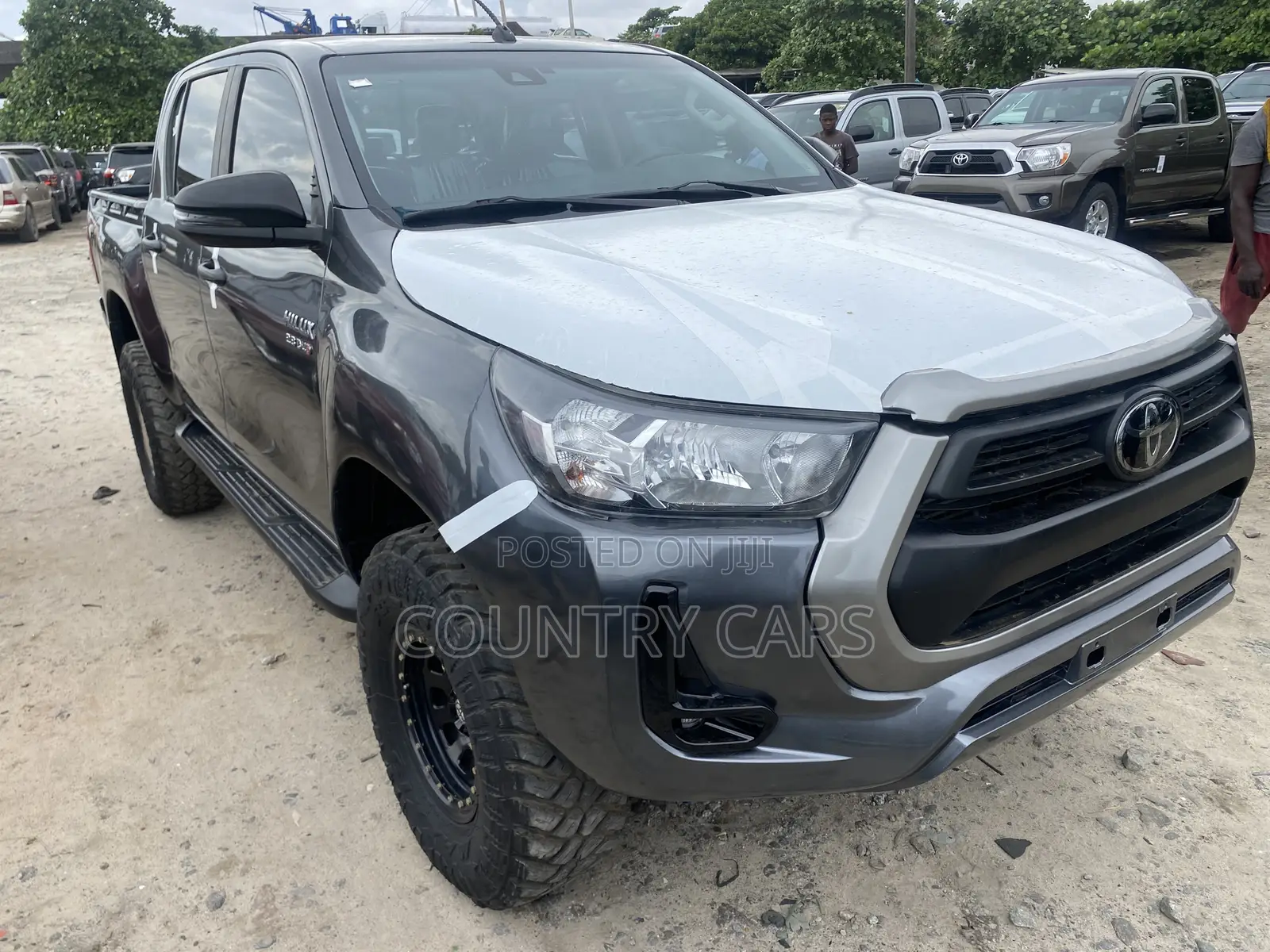 Toyota Hilux 2021 Gray