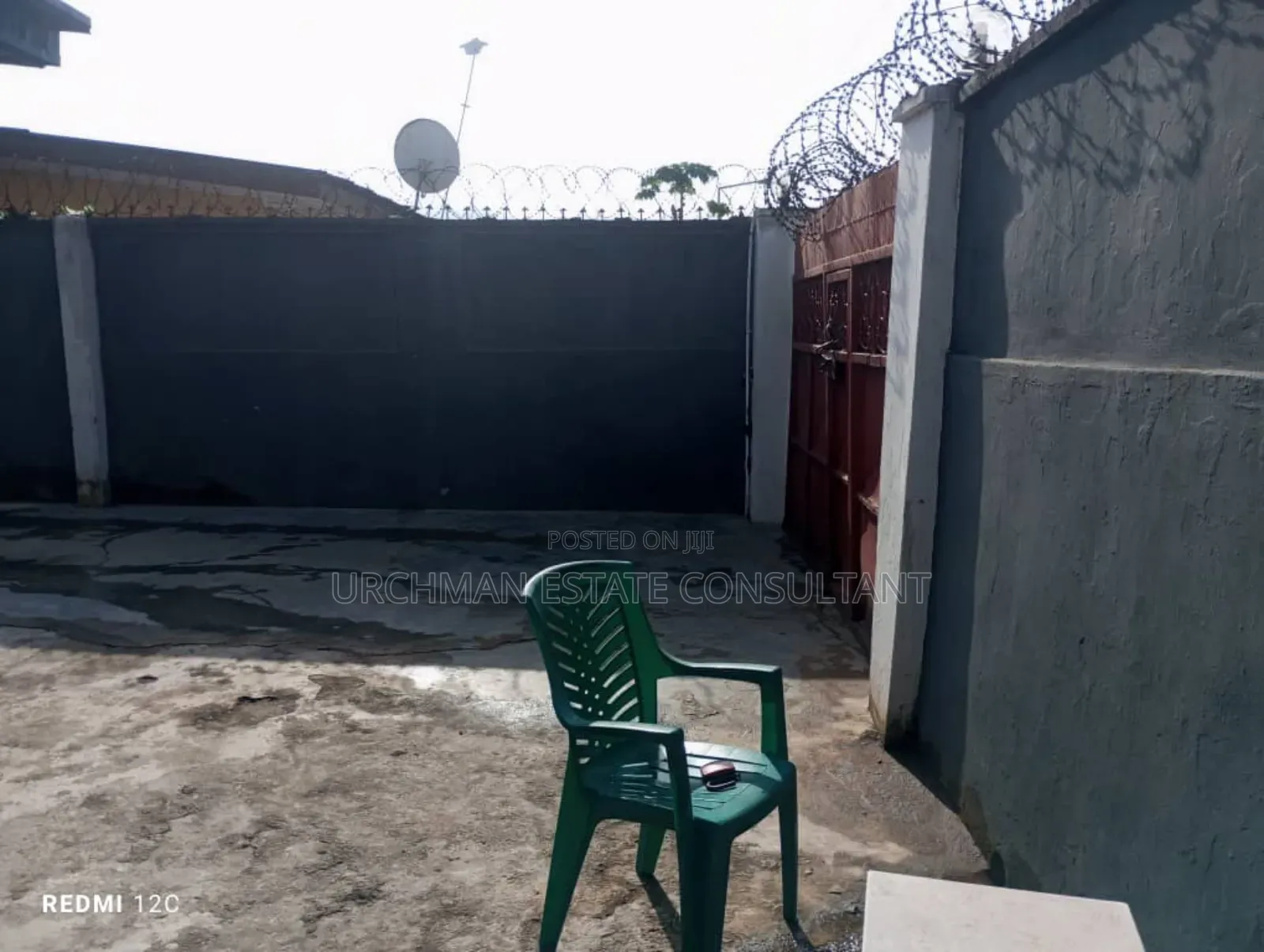 4bdrm Bungalow in Satellite Town Close for sale
