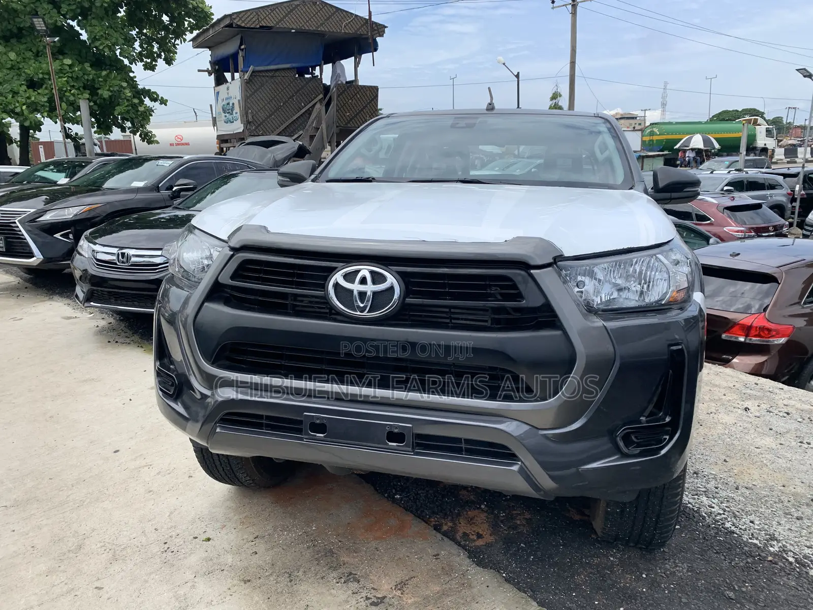 Toyota Hilux 2021 Gray