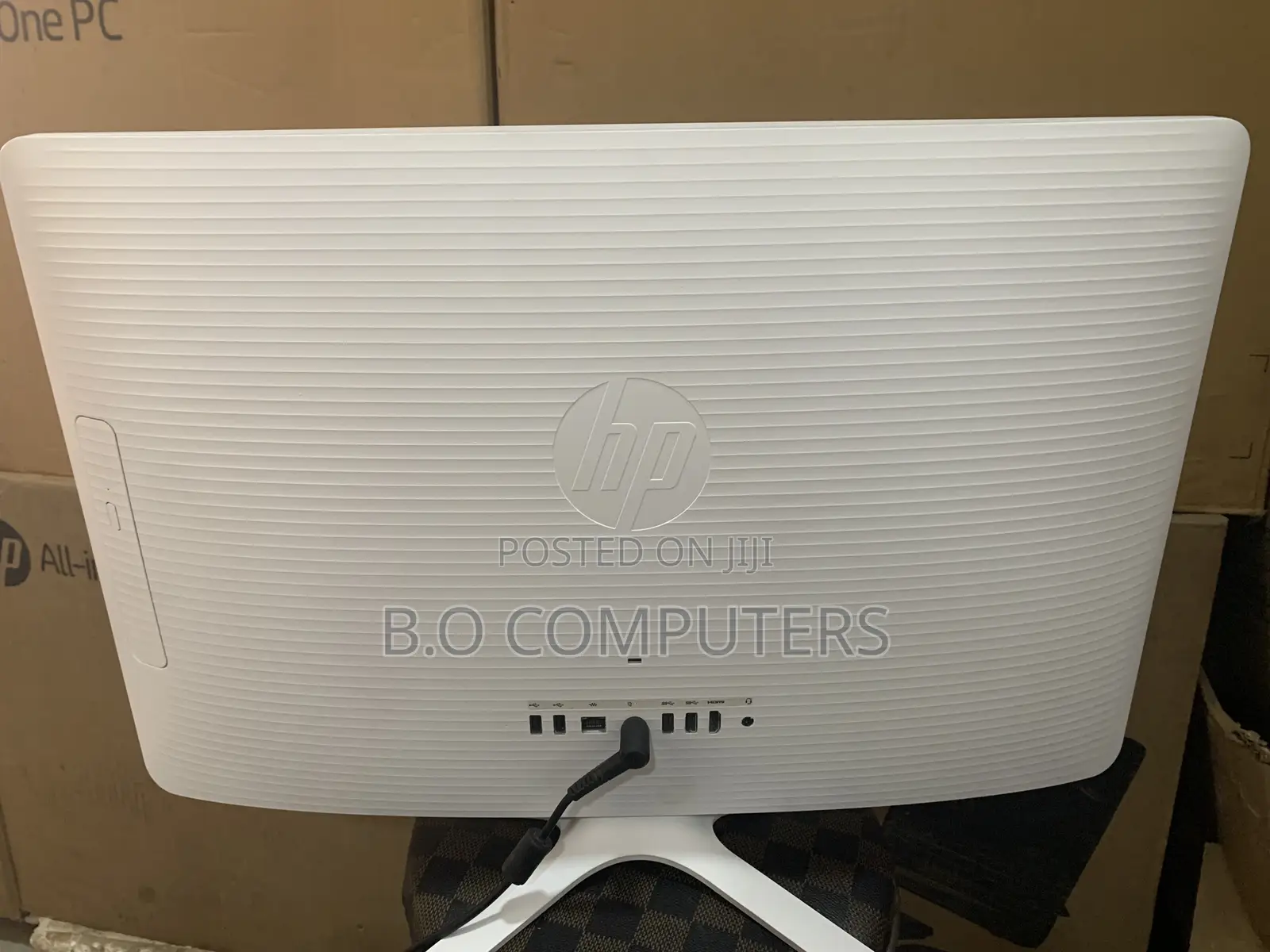 New Desktop Computer HP 200 G4 All-in-One 4GB Intel Core I3 HDD 1T