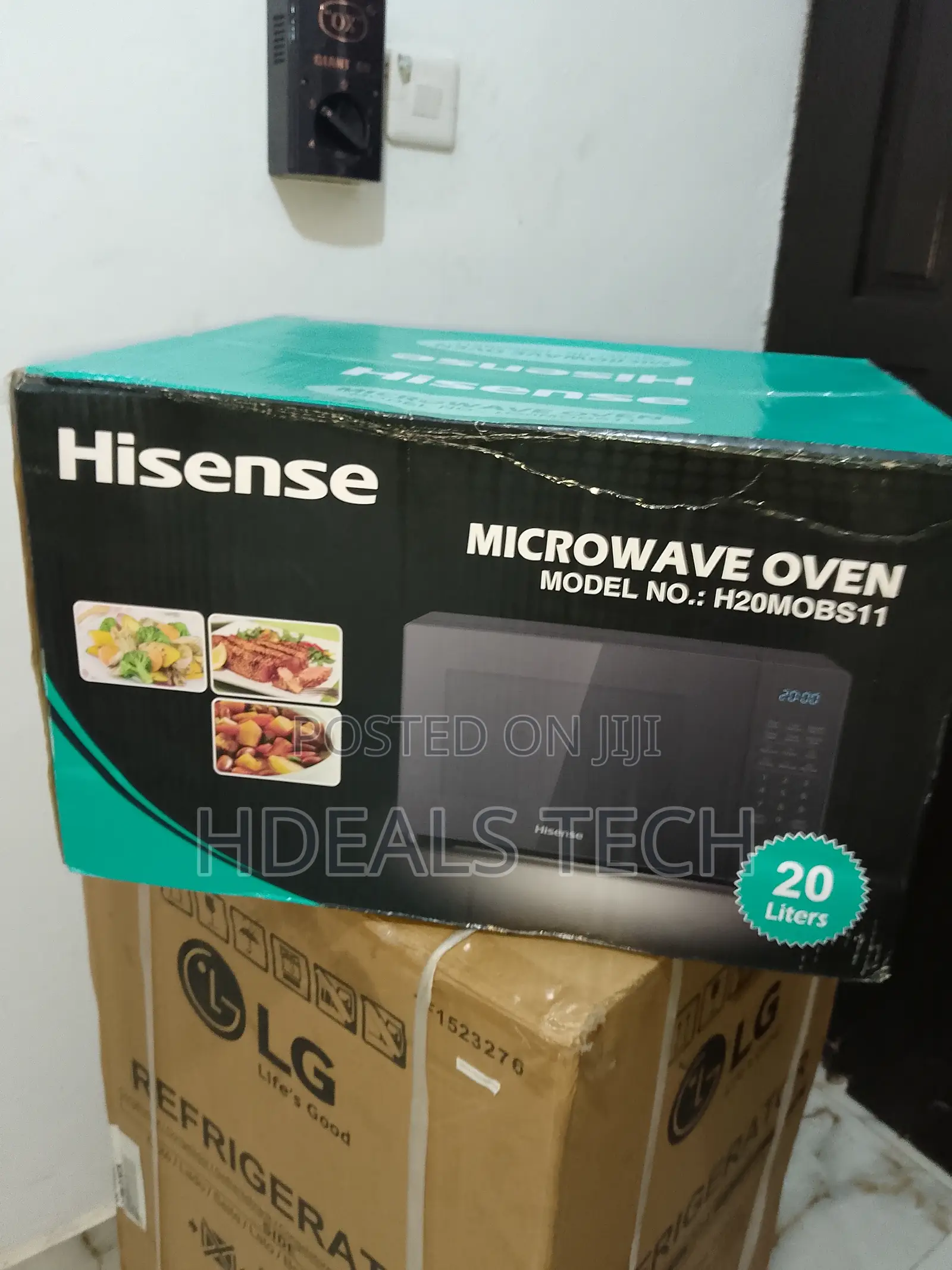 Hisense Black > Digital > 20 L Microwaves