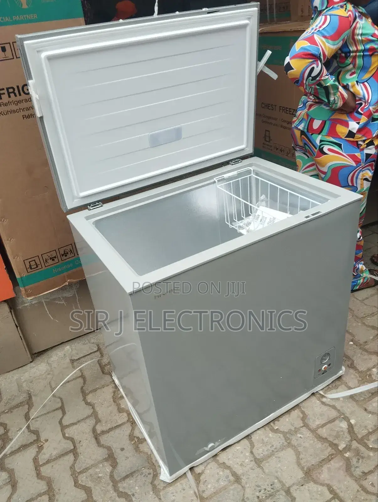 200litres Hisense Chest Freezer + 100% Copper Compressor