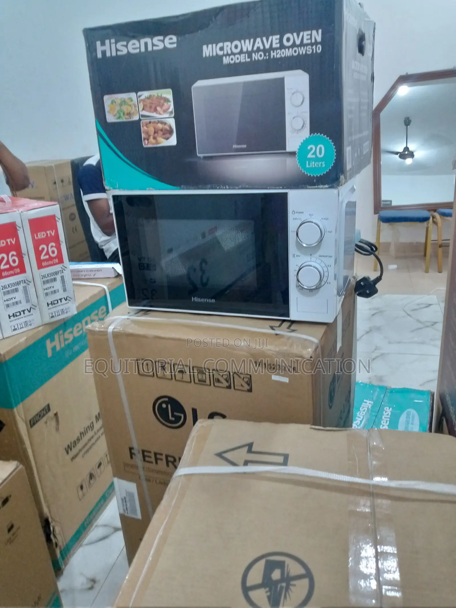 Original Hisense Microwave Oven in Color White