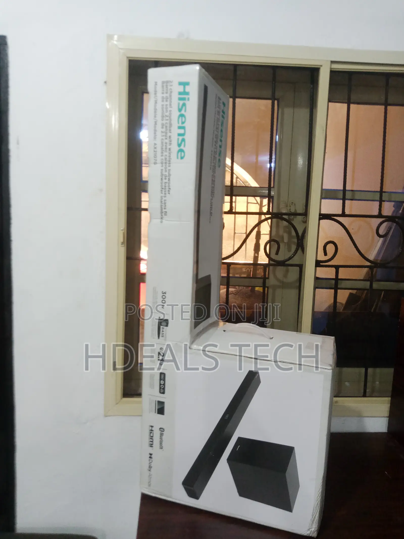 2.1CH Soundbar With Wireless Subwoofer > Hisense