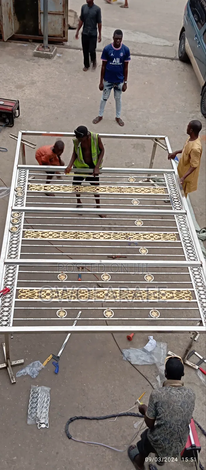 Gold and Blue Stainless Steel Gate 009