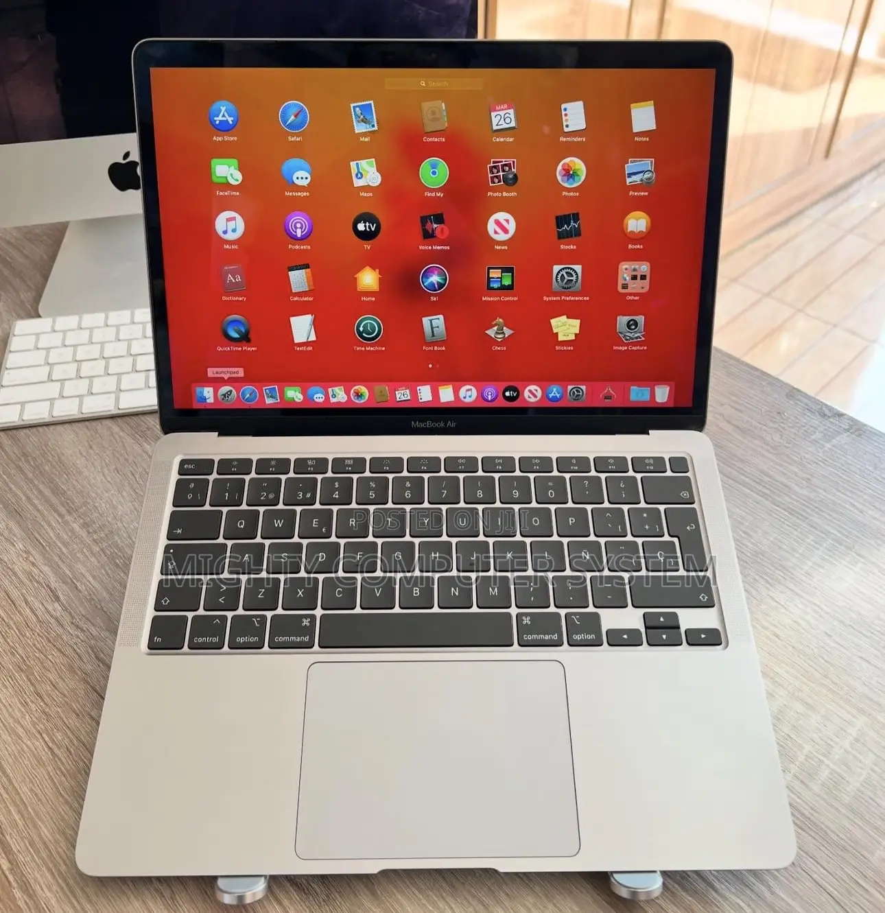 Laptop Apple MacBook Pro 2017 8GB Intel Core I5 SSD 256GB