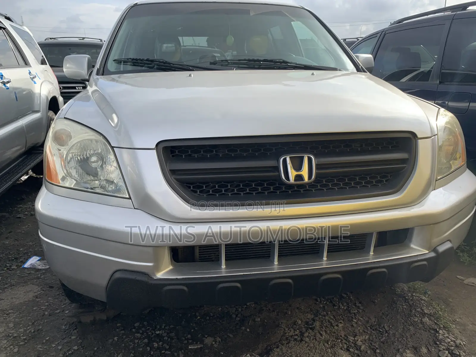 Honda Pilot 2005 Silver