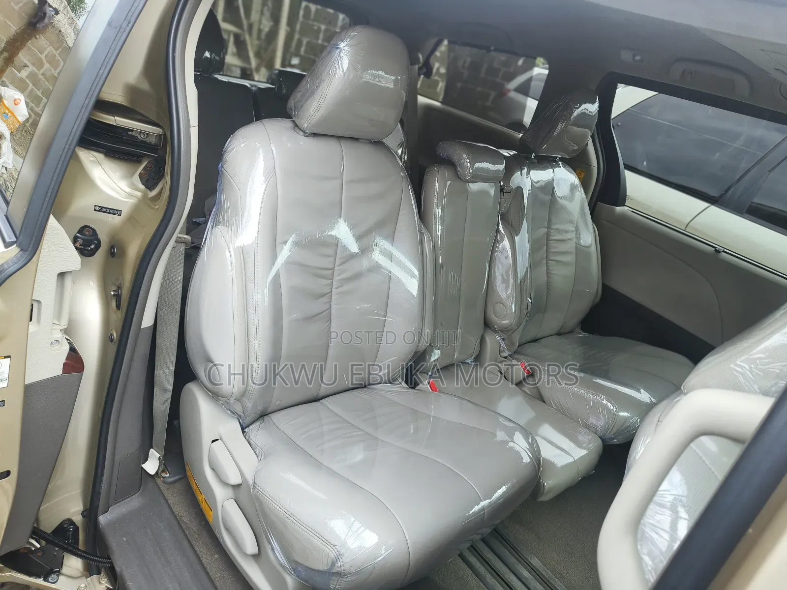 Toyota Sienna XLE 7 Passenger Mobility 2012 Gold