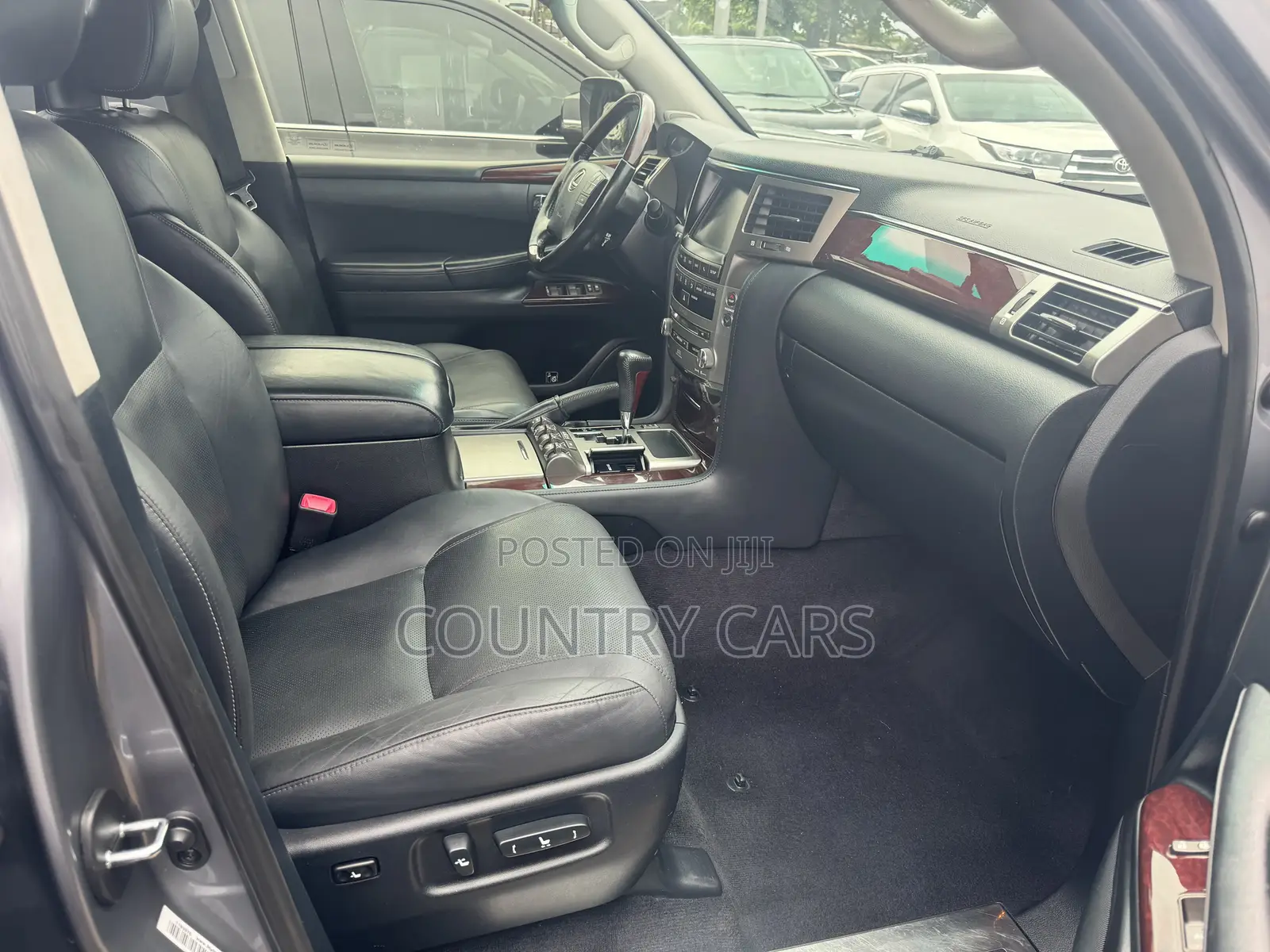 Lexus LX 570 AWD 2014 Gray