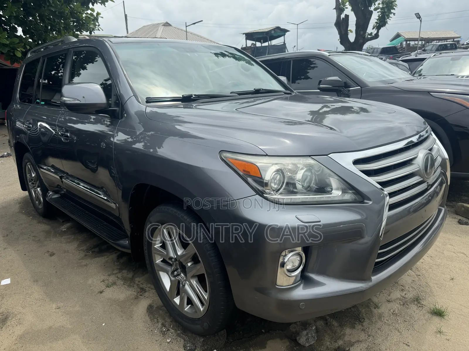 Lexus LX 570 AWD 2014 Gray