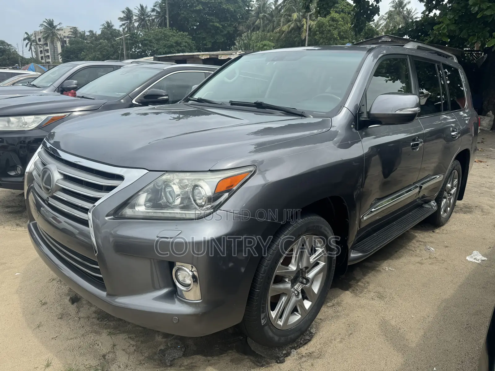 Lexus LX 570 AWD 2014 Gray