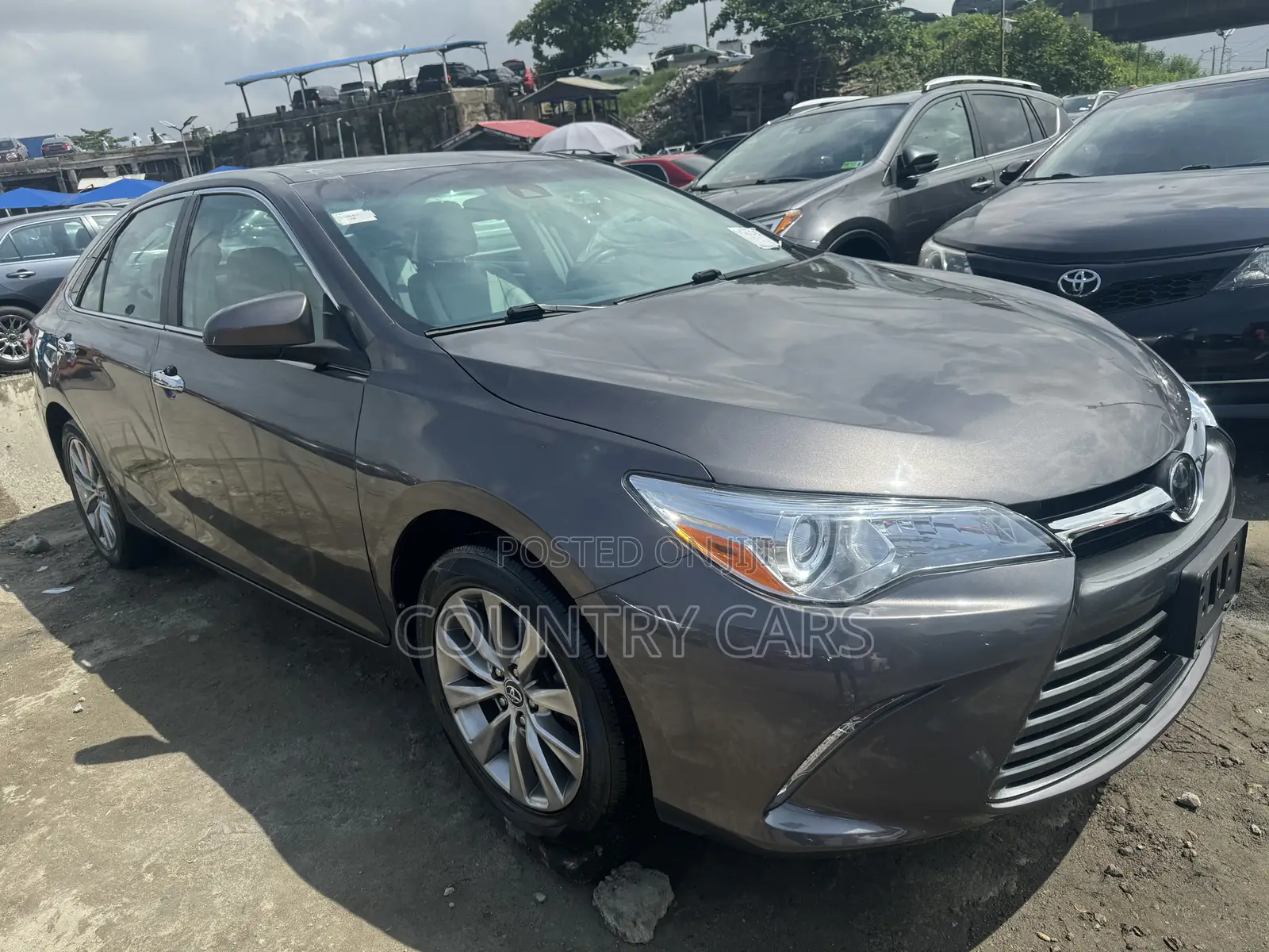 Toyota Camry 2016 Gray