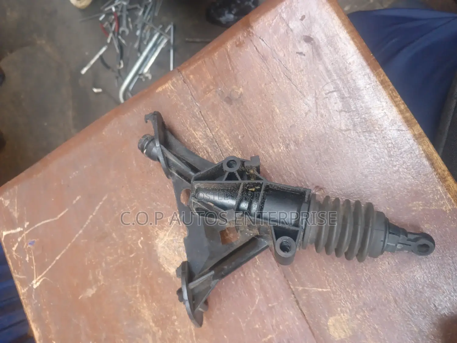 Upper Clush for Ford Transit