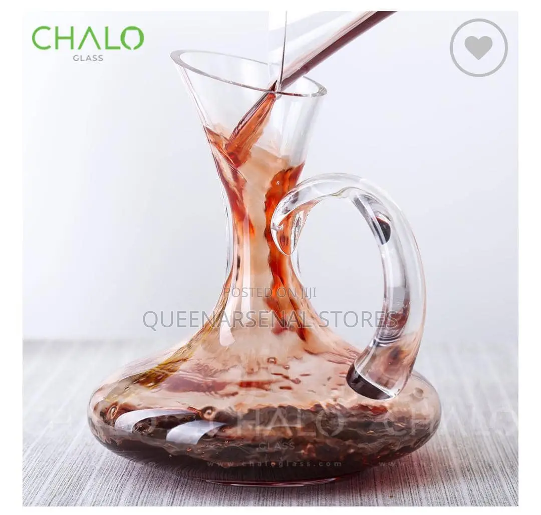 Wine Decanter With Handle Beveled Mouth 1650ML