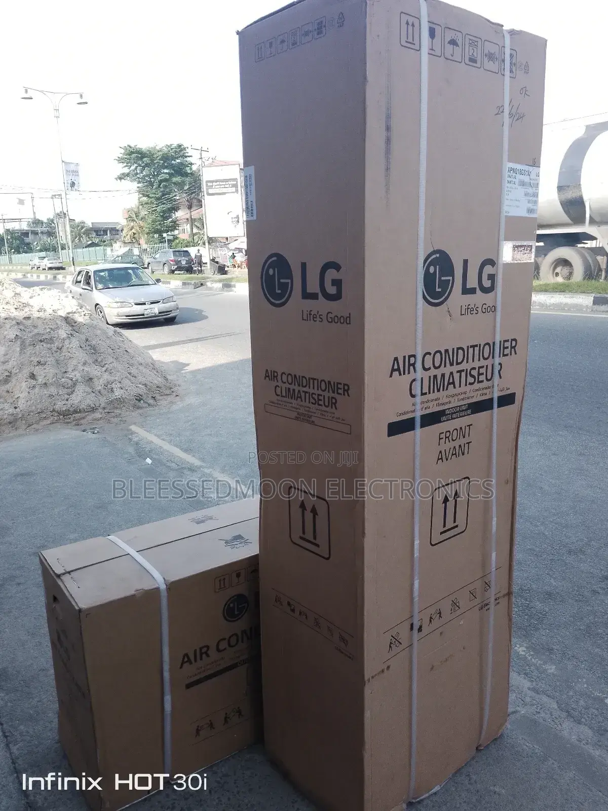 LG Standing Unit Air Conditioner 2.5hp Inverter