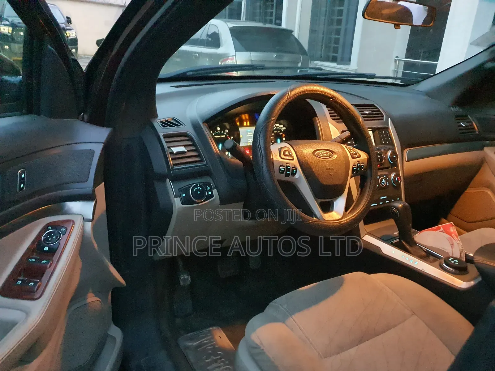 Ford Explorer 4dr SUV AWD (3.5L 6cyl 6A) 2015 Brown