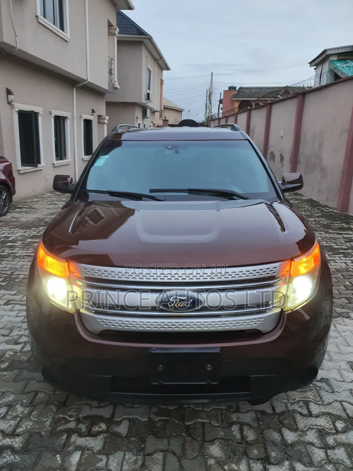Ford Explorer 4dr SUV AWD (3.5L 6cyl 6A) 2015 Brown