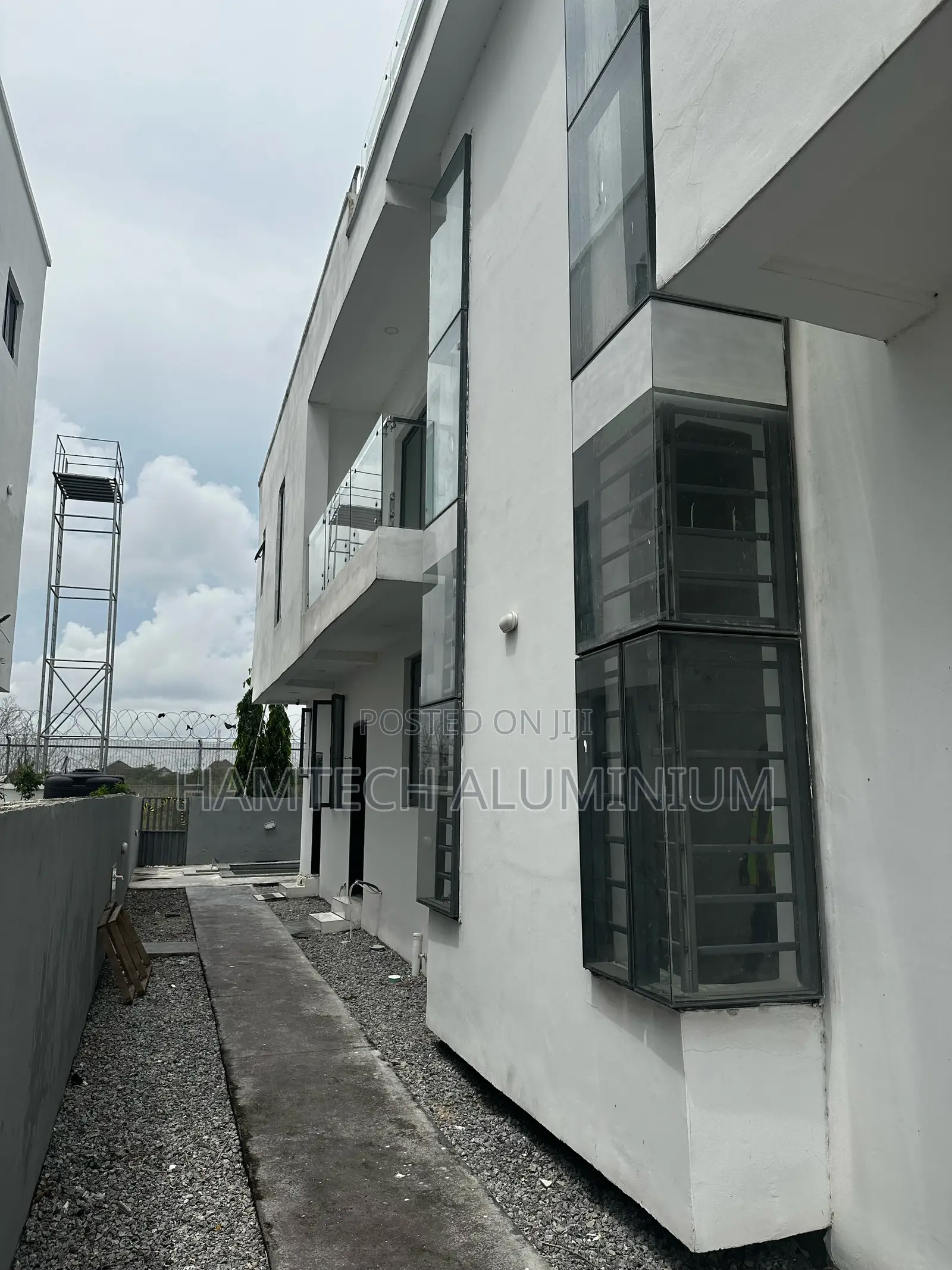 Balcony With 10mm Plan Thick Tempered Glass