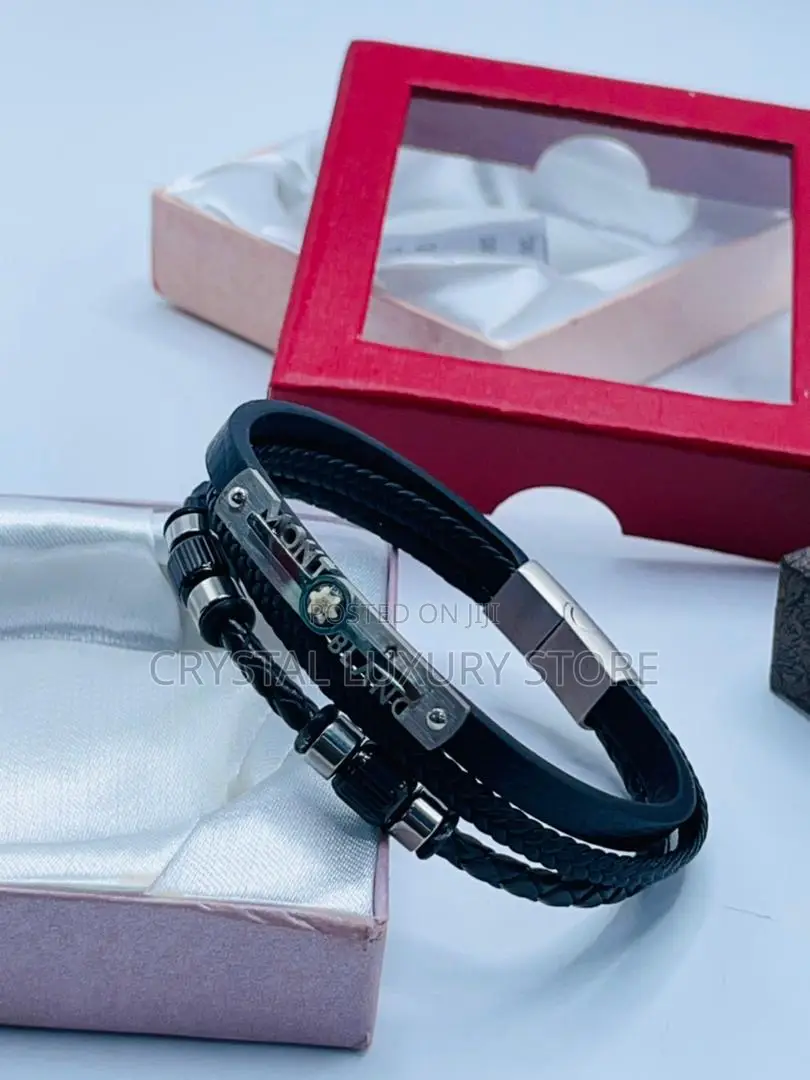 Top Quality Luxury Hand Bracelet Comes With Box