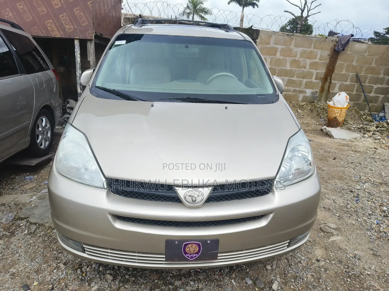 Toyota Sienna XLE AWD 2005 Gold