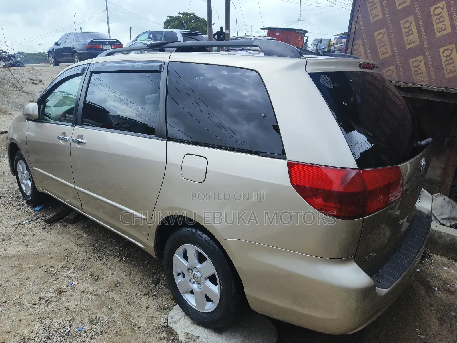 Toyota Sienna XLE AWD 2005 Gold