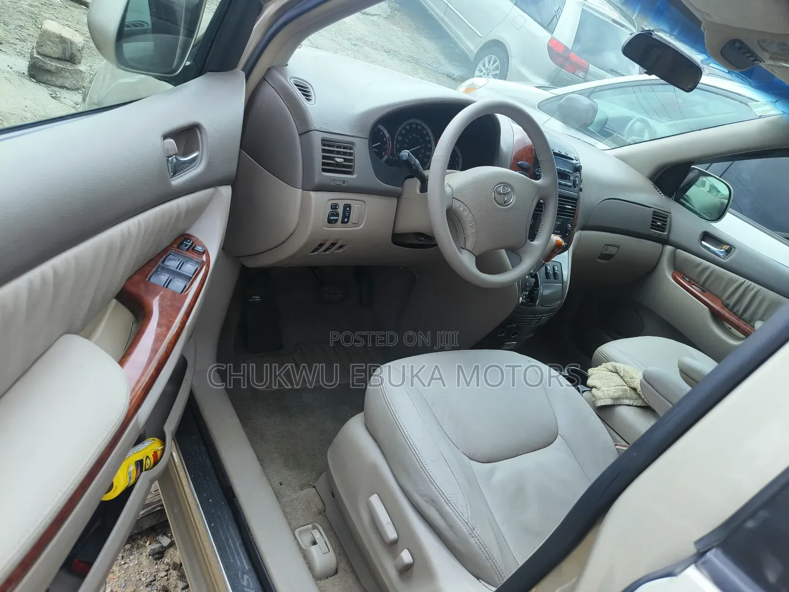 Toyota Sienna XLE AWD 2005 Gold