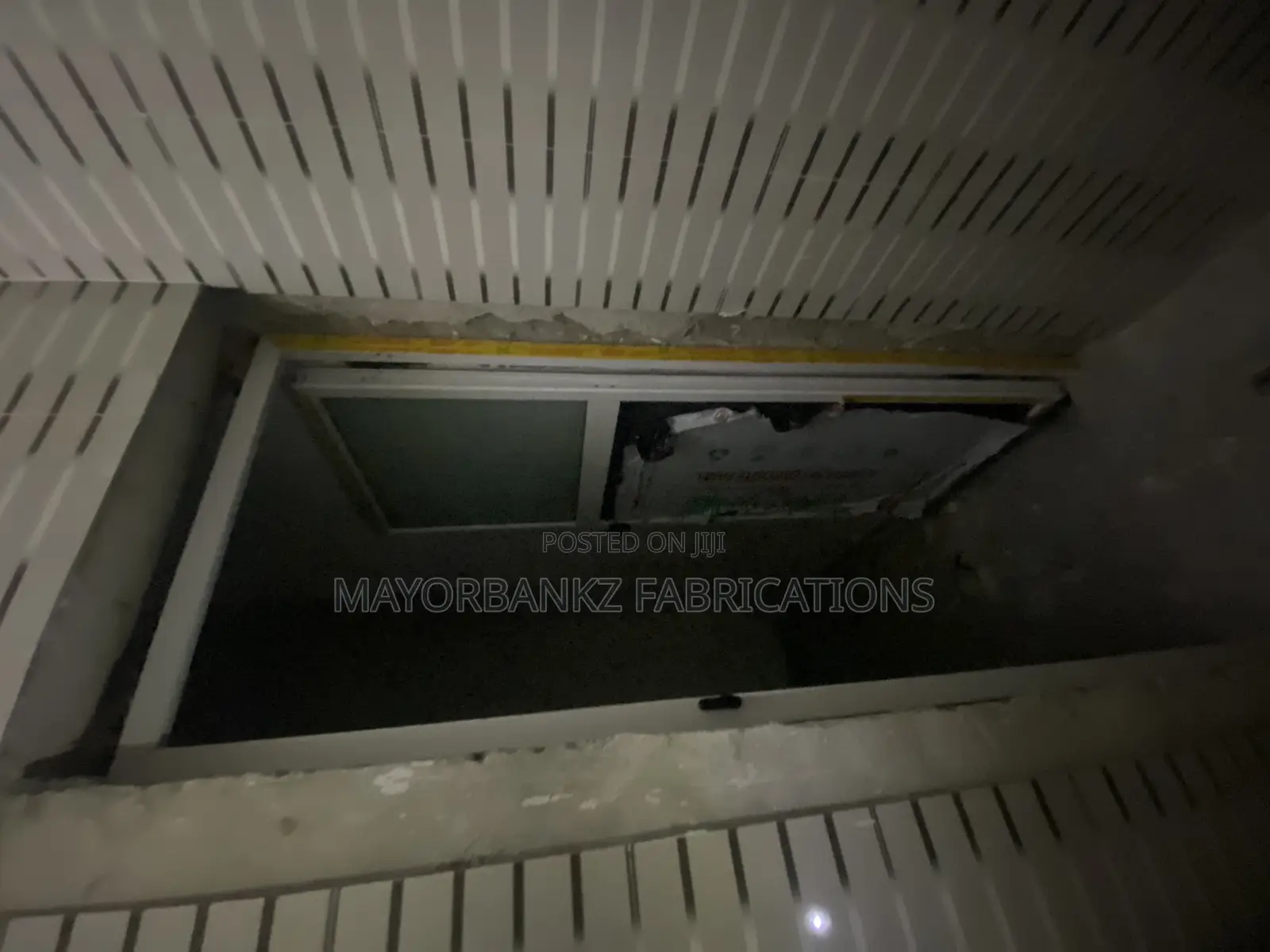 Aluminium Toilet Door