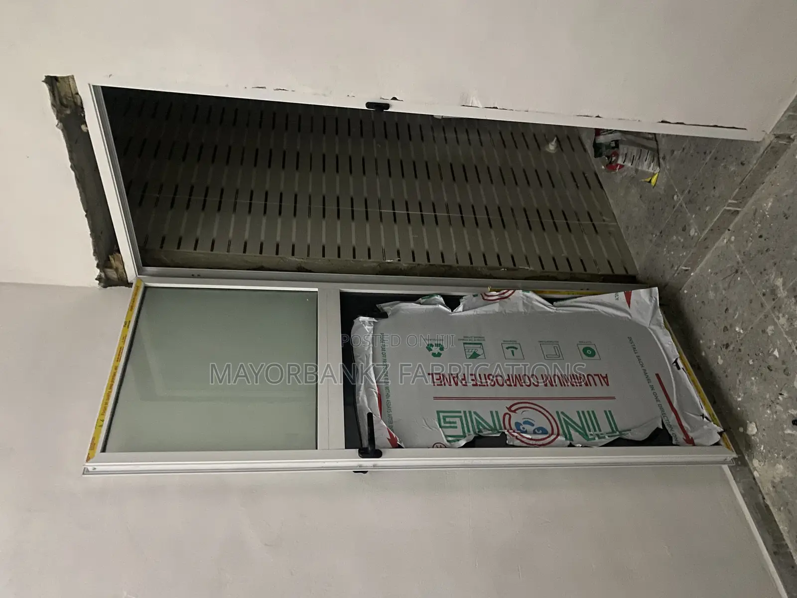 Aluminium Toilet Door