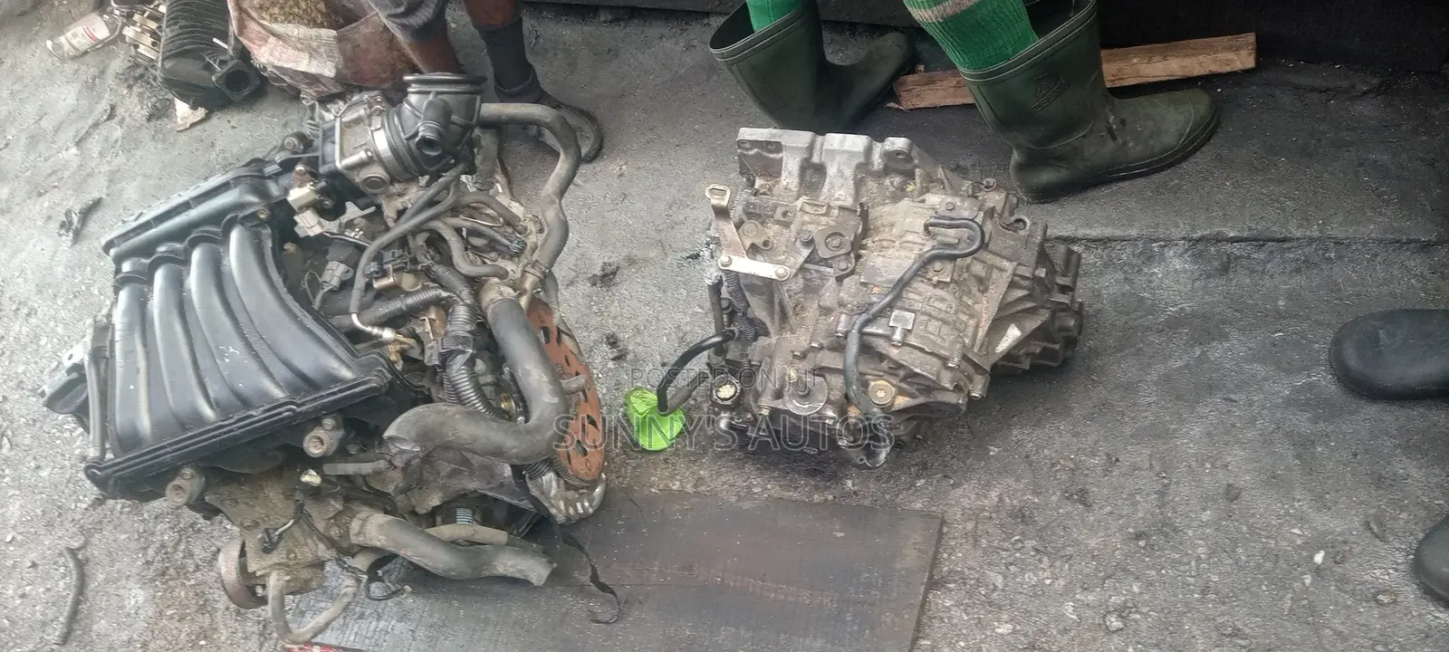 Transmission for Nissan Versa 2008.