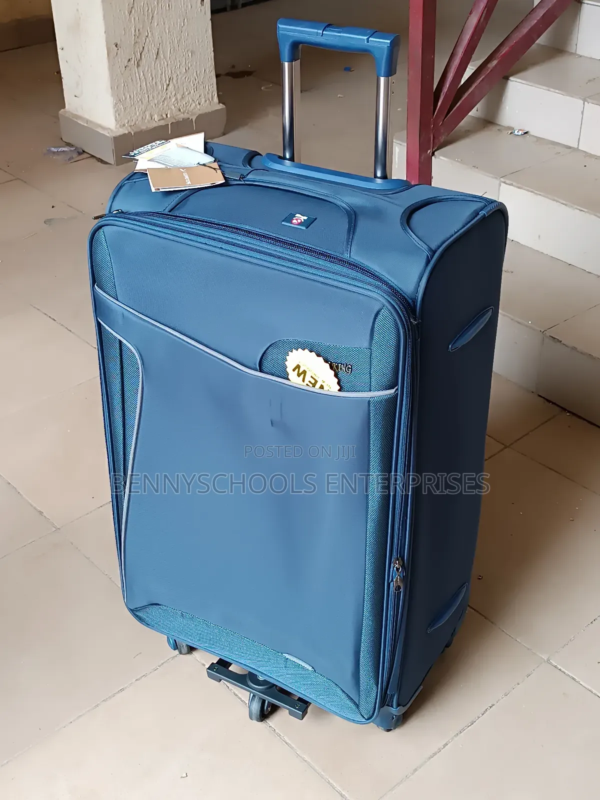 Big Leaves King Travelling Luggage Box