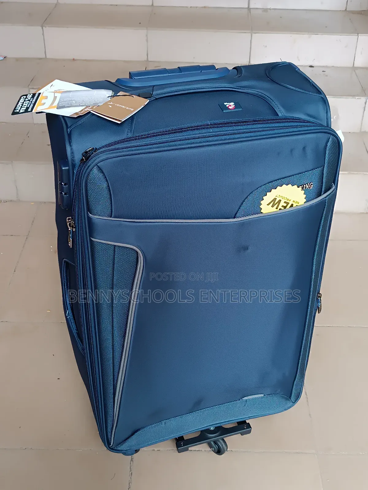 Big Leaves King Travelling Luggage Box