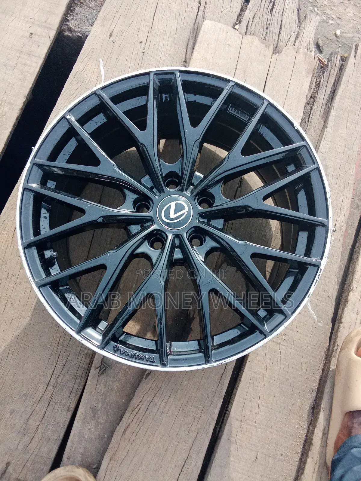 Pure Black 18 Wheels