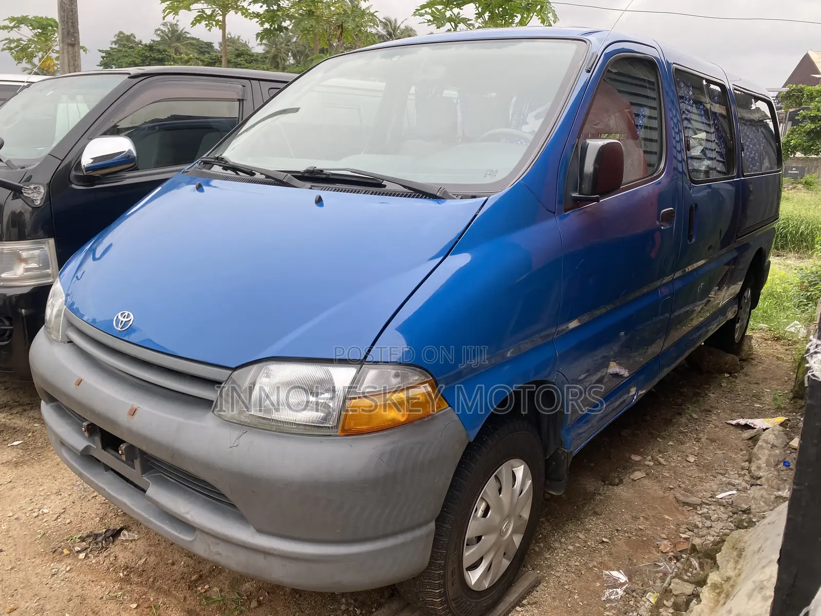 Toyota HiAce 2005 Blue