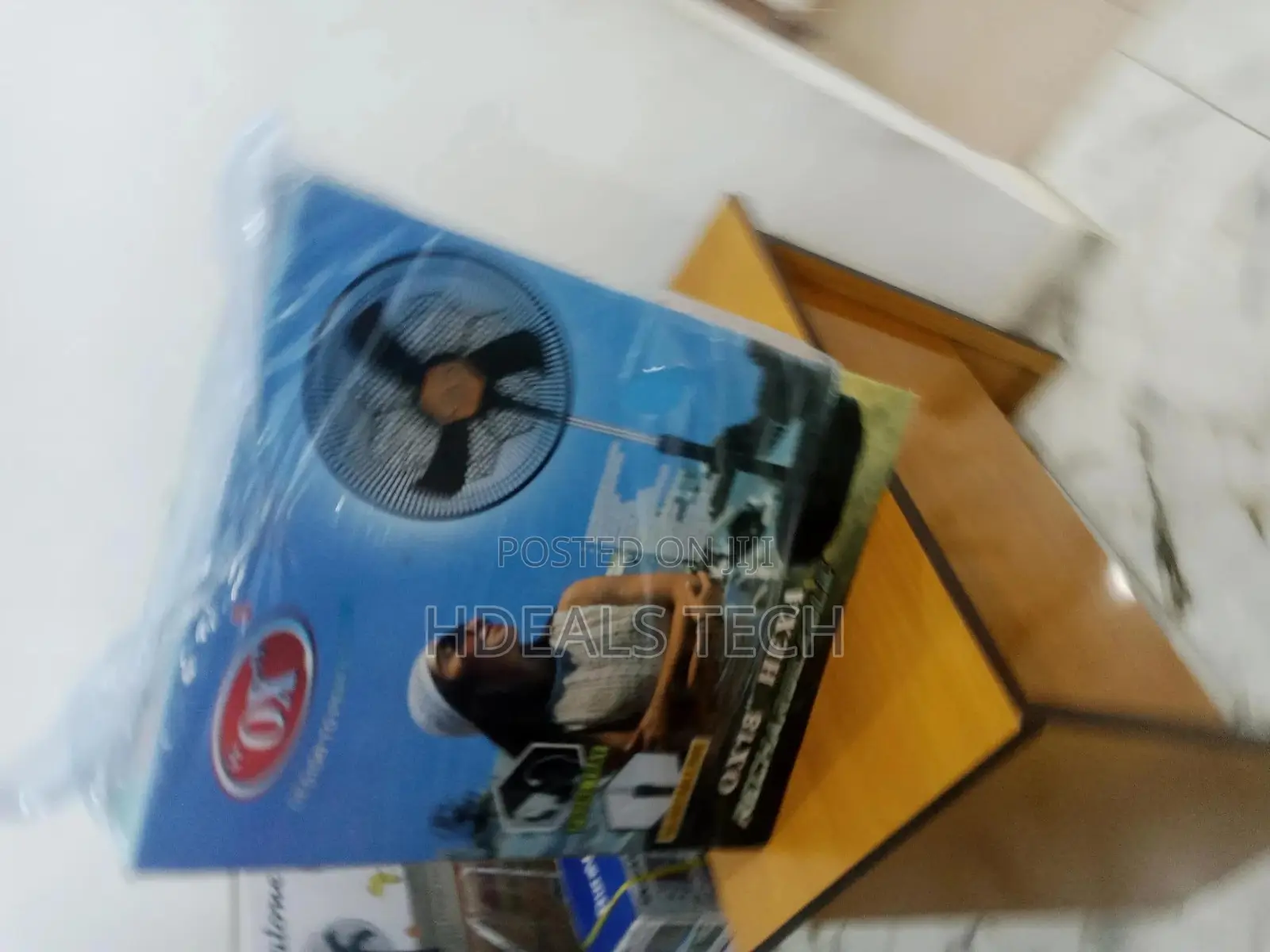 The OX Hexa Standing Fan Rechargeable 18 Inch