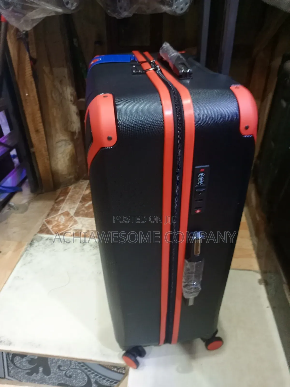 Big Unbreakable Rubber Box With Anti Thief Zip and Tsa Lock
