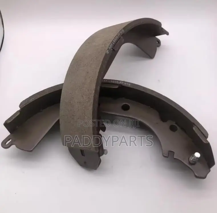 Land Cruiser Rear Brake Shoe Kit/Lining