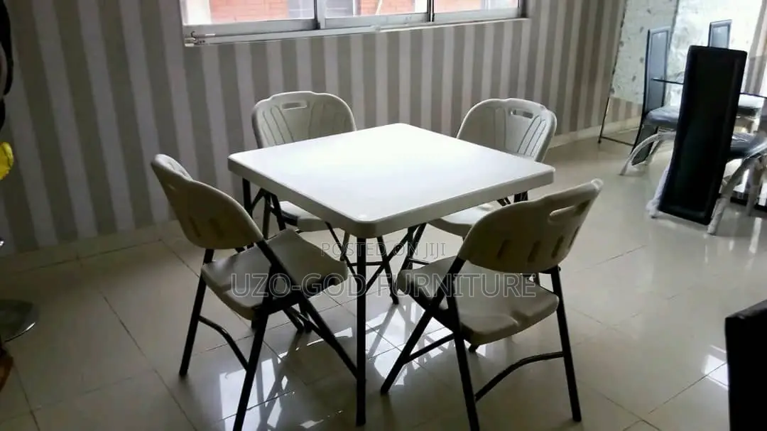 Foldable Restaurant Chairs and Table
