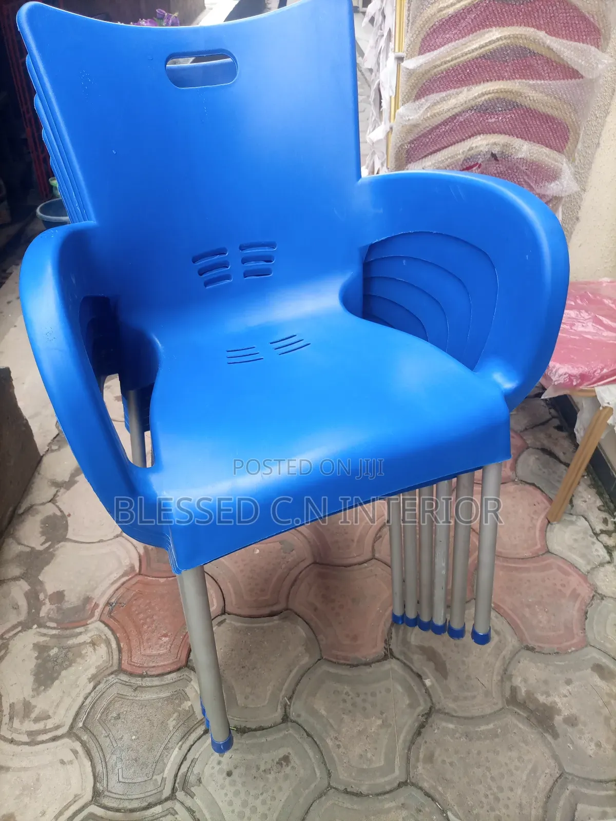 Classic Arms Plastic Chair