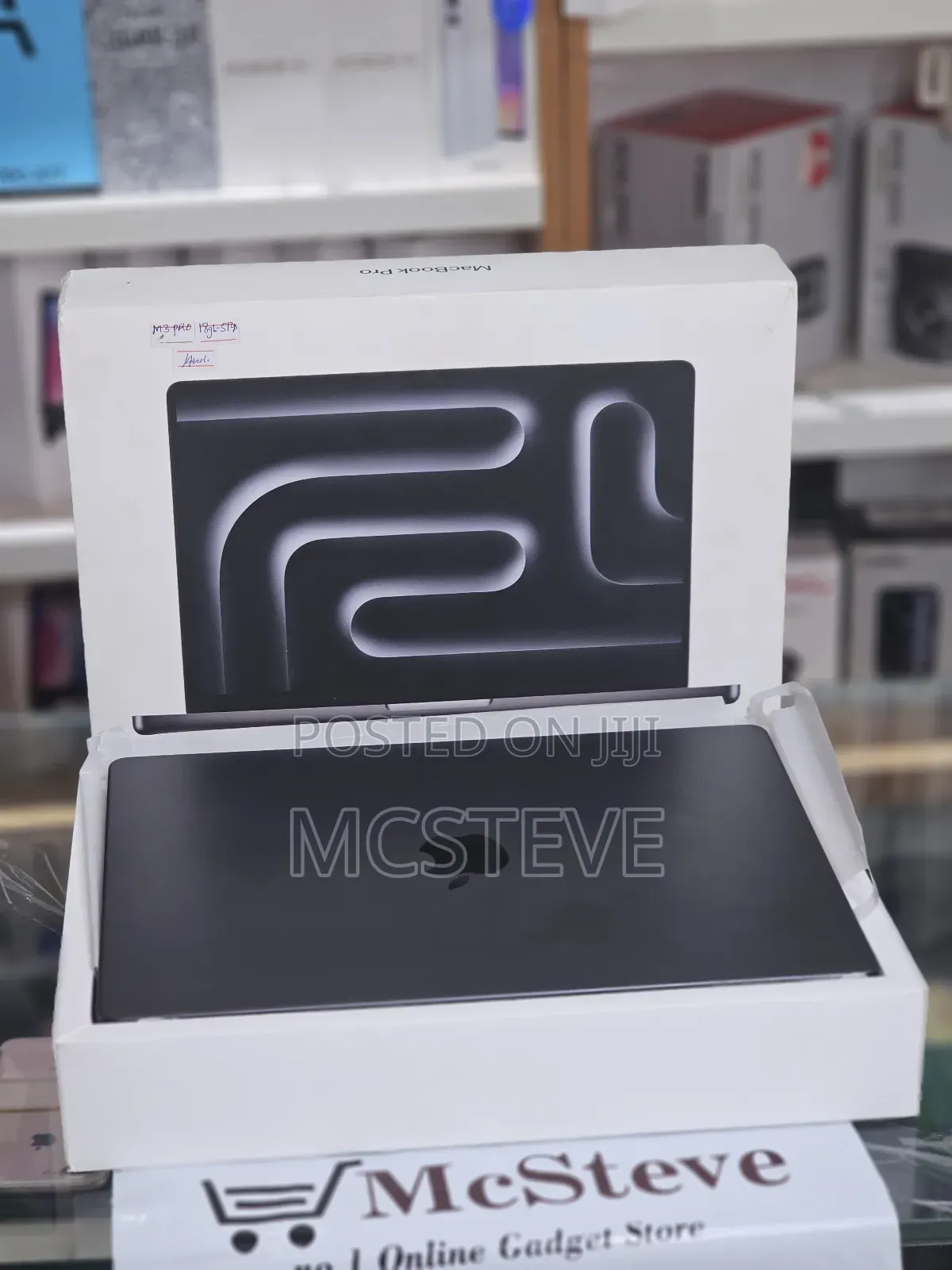 New Apple MacBook Pro 2023 M3 Pro 14-Inch 18GB Apple M3 Pro SSD 512GB