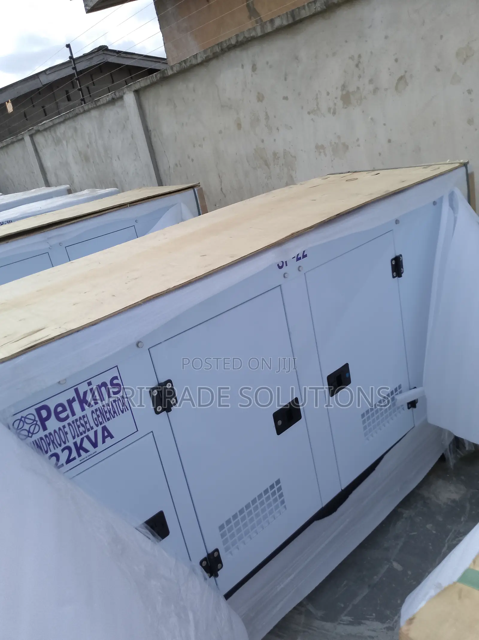 New Durable Perkins 22kva Soundproof Diesel Generator